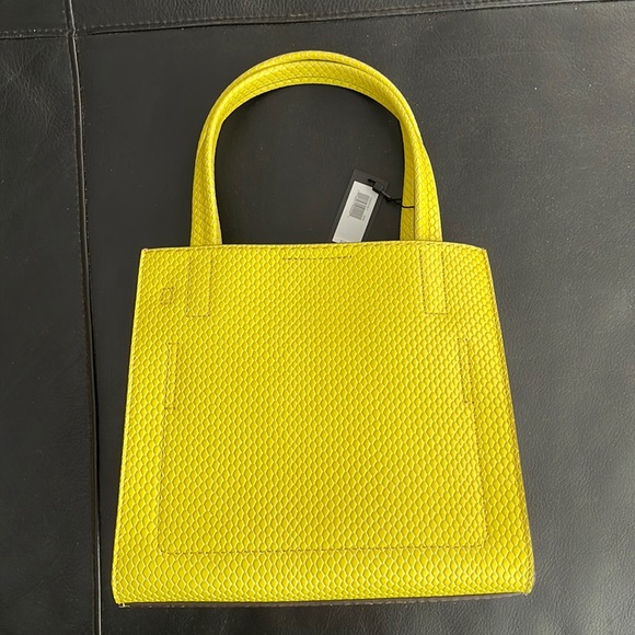 RAER** **NWT**BANANA REPUBLIC Yellow Croc Embossed Leather Mini Tote Bag - Picture 2 of 9